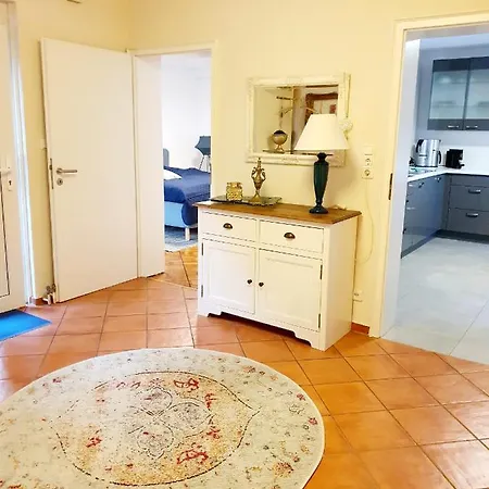 2 Domizil Am Suedhang Mit Terrasse Und Pool * Ortenberg (Hessen)