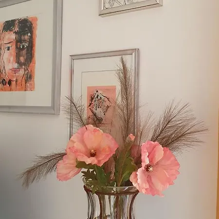 2 Domizil Am Suedhang Mit Terrasse Und Pool