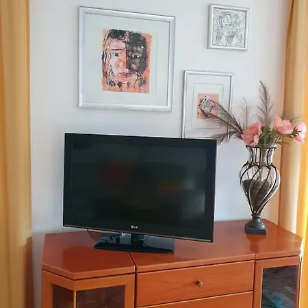 2 Domizil Am Suedhang Mit Terrasse Und Pool *