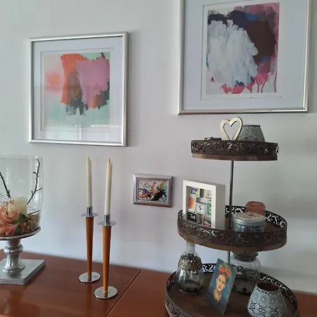 2 Domizil Am Suedhang Mit Terrasse Und Pool Apartmán *